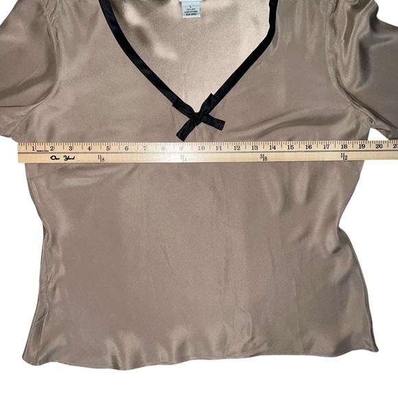 100% silk v neck top size Large P - Picture 4 of 4